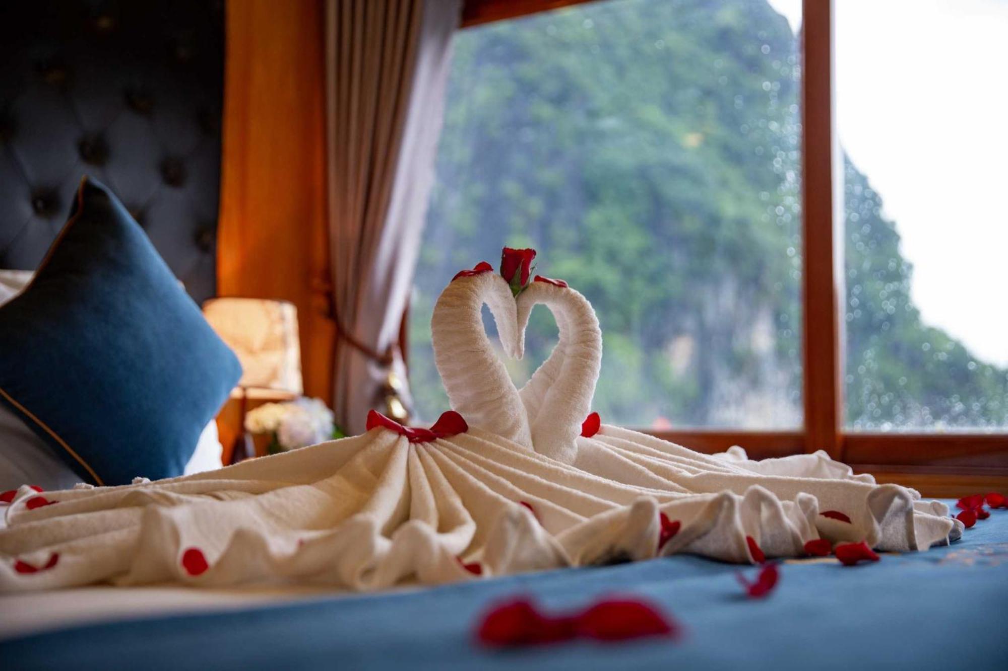 Hotel Venezia Boutique Cruises - Catba Island Chan Chau Exteriér fotografie