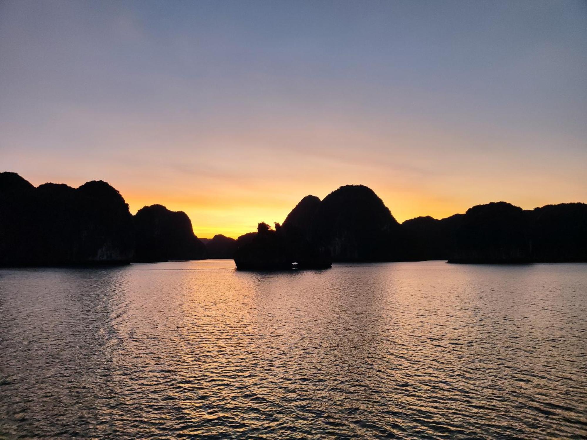 Hotel Venezia Boutique Cruises - Catba Island Chan Chau Exteriér fotografie