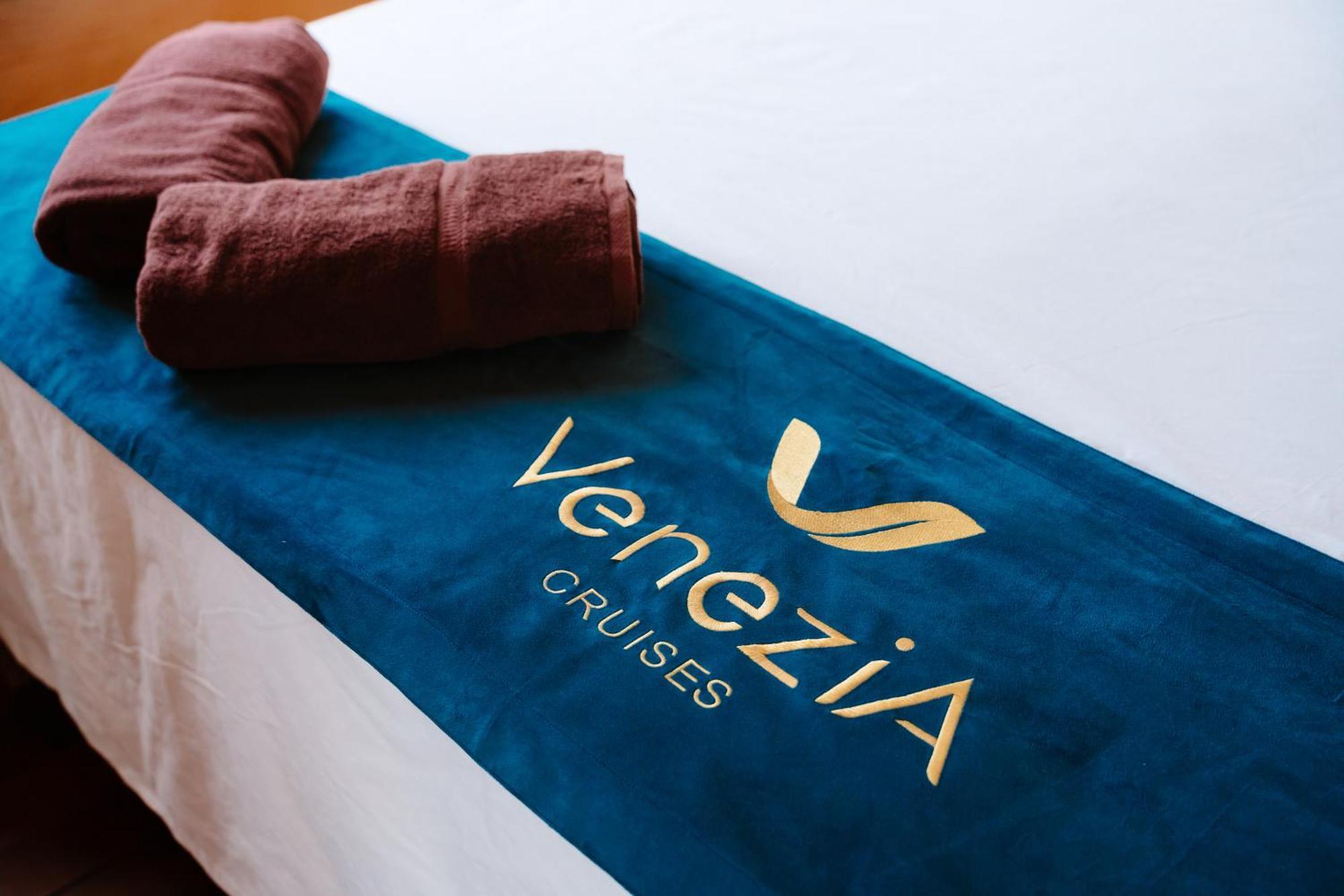 Hotel Venezia Boutique Cruises - Catba Island Chan Chau Exteriér fotografie