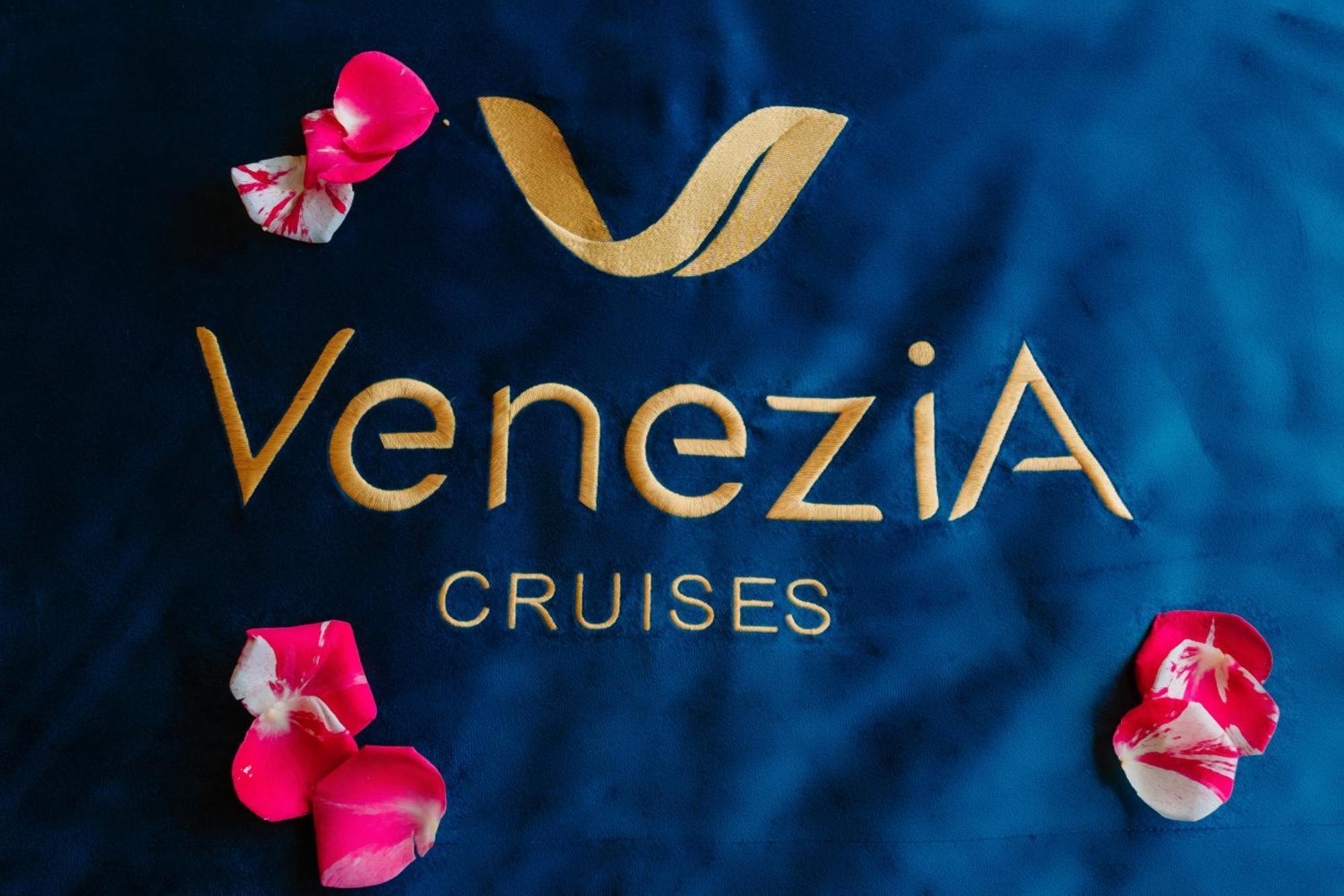Hotel Venezia Boutique Cruises - Catba Island Chan Chau Exteriér fotografie
